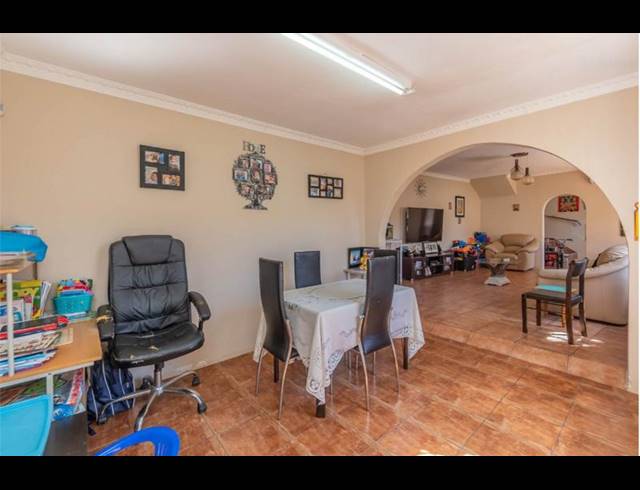 4 BEDROOM SIMPLEX FOR SALE IN LOTUS PARK